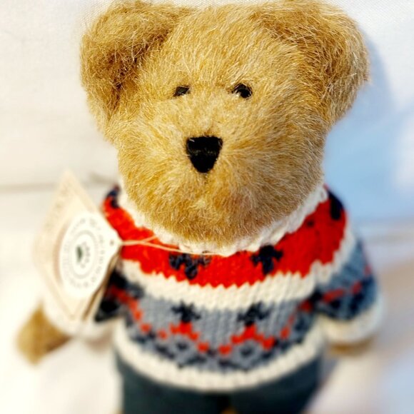 The Boyds Collection Ltd. Bailey & Friends Bear In Sweater & Pants - Picture 2 of 7
